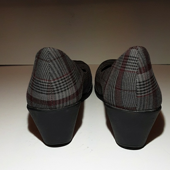 Dexflex Comfort gray/wine plaid wedge heels - Picture 2 of 7